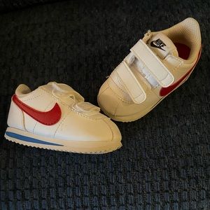 Nike 4c toddler sneakers
